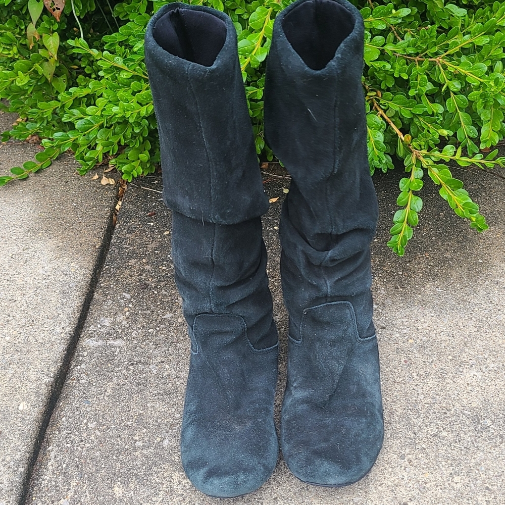 Black Slouchy Boots